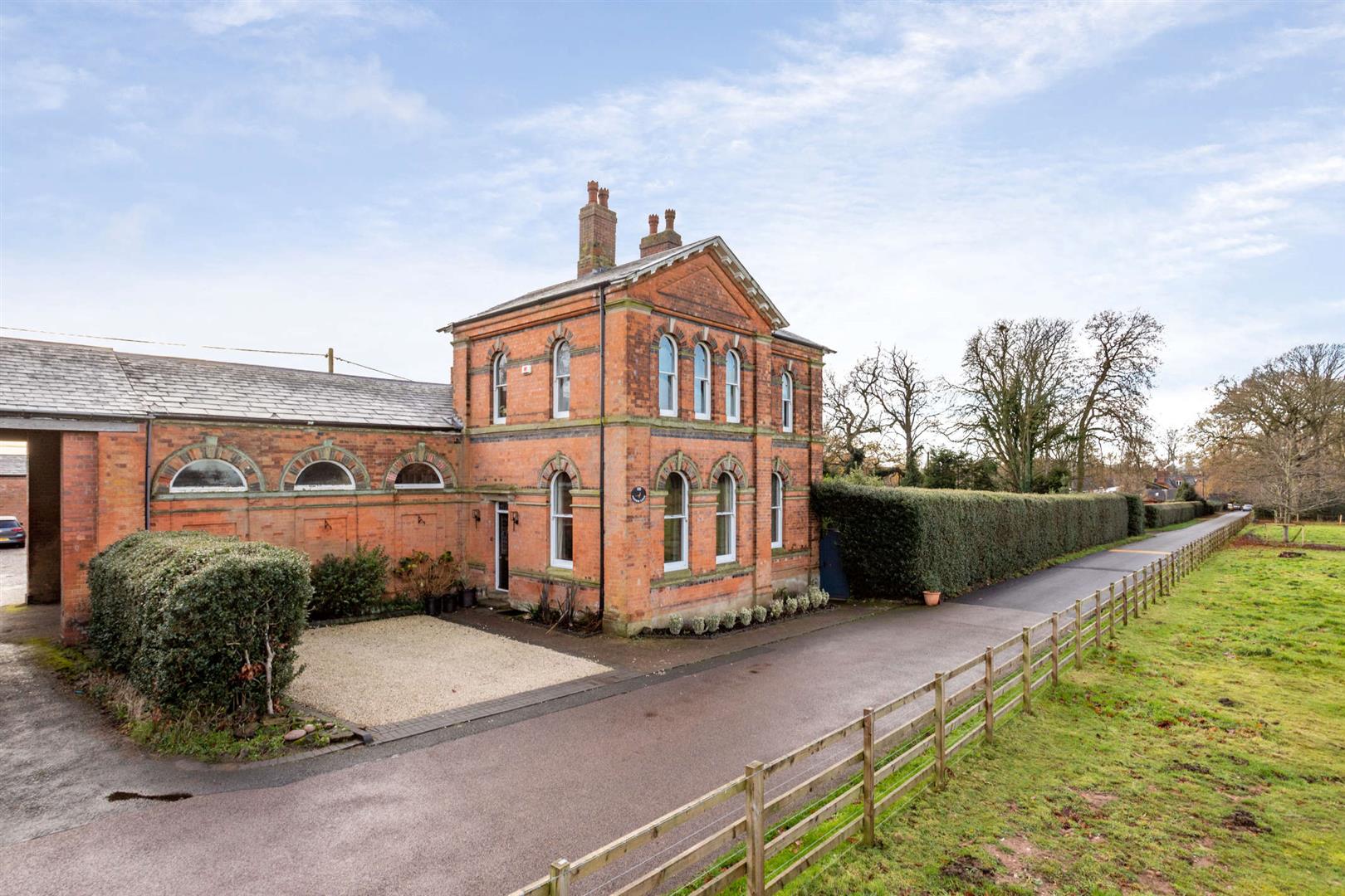 High End Properties • Sutton Coldfield • Aston Knowles